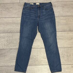 Universal Thread Medium Blue Skinny Jeans